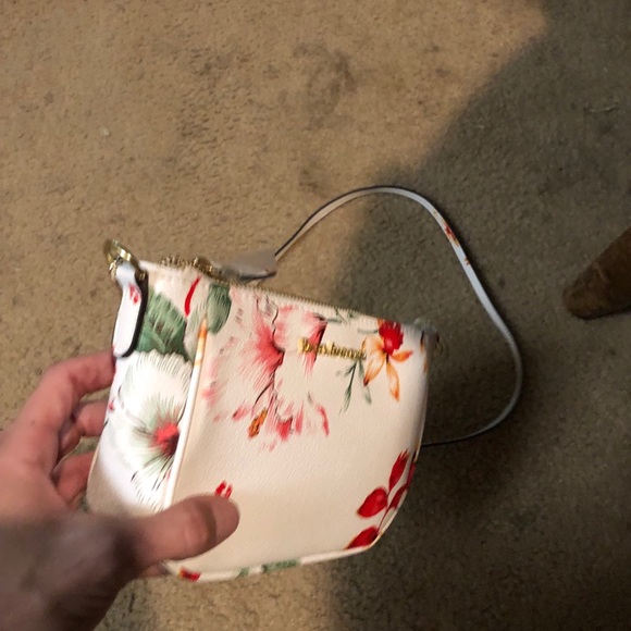 Enzo flower shoulder purse - Picture 3 of 7